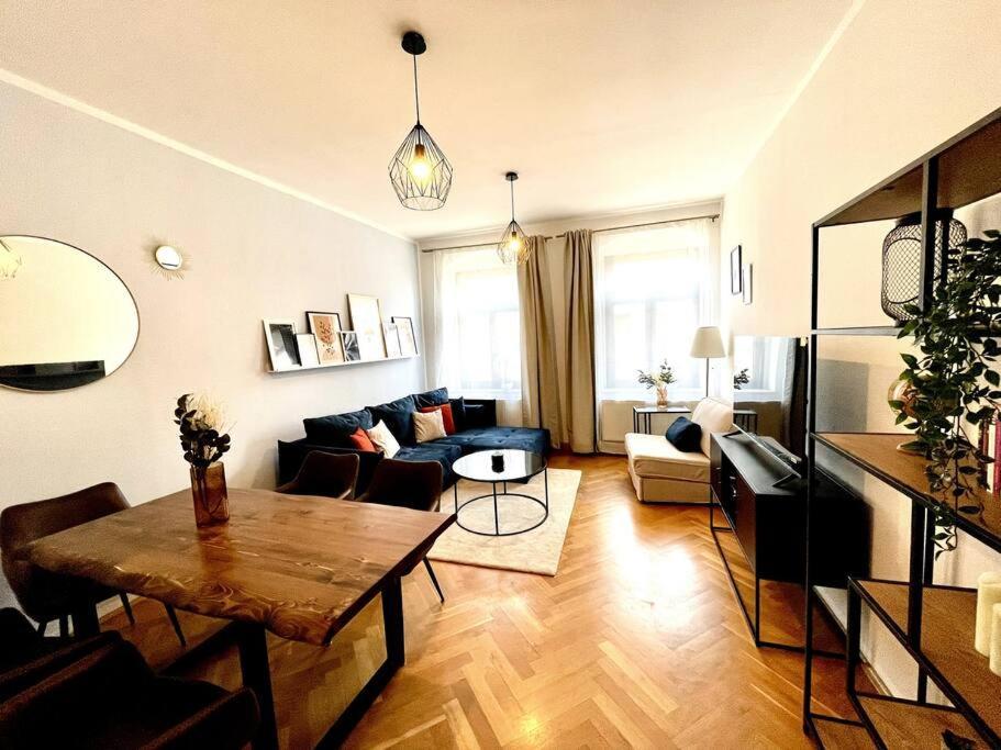 Casarina - Stilvoller Altbau In Zentraler Lage Daire Dresden Dış mekan fotoğraf